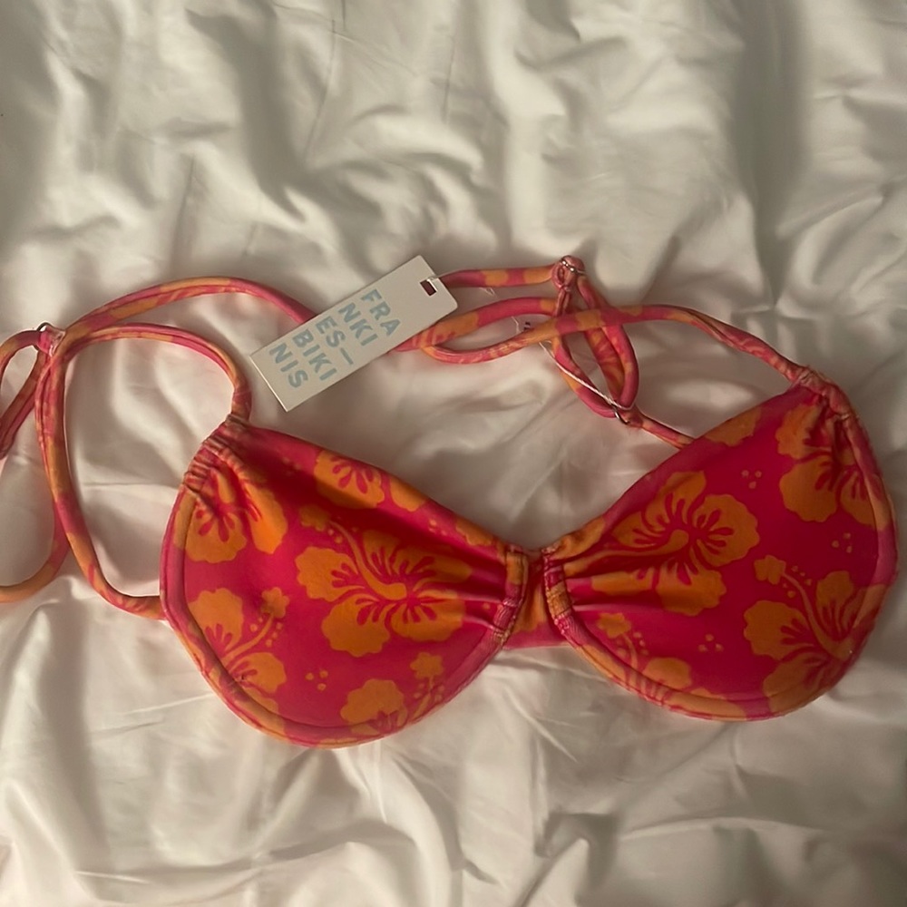 floral frankie’s bikinis top brand new